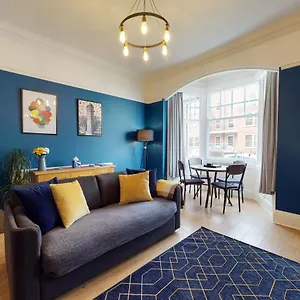 no10-seaside-apartment-ground-floor-sleeps-6.yorkshirehotels.net/